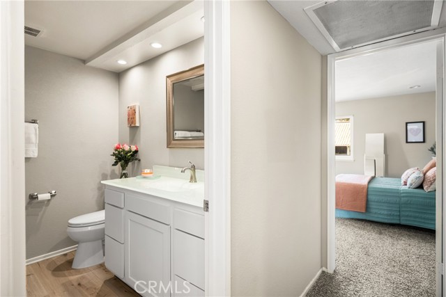 7648 Bay Drive, Huntington Beach CA: https://media.crmls.org/medias/20a90eac-829e-4d05-a1ba-548b33c4d912.jpg