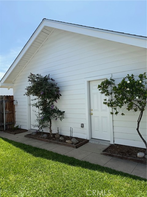 297 N Garfield Avenue, Pasadena CA: https://media.crmls.org/medias/20a98a98-a420-4c9b-94a1-2811bead7a06.jpg