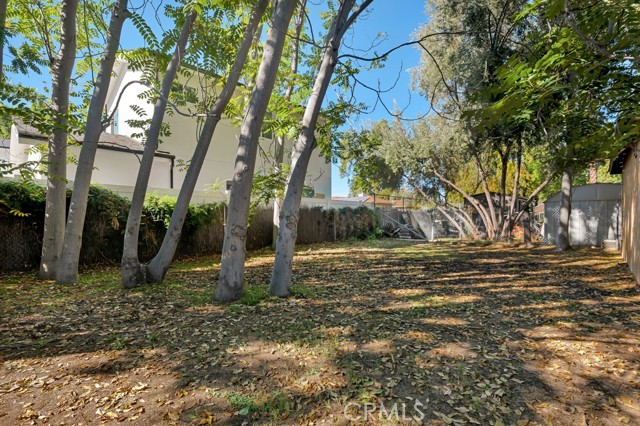 Detail Gallery Image 31 of 35 For 7725 Owensmouth, Canoga Park,  CA 91304 - 3 Beds | 2 Baths