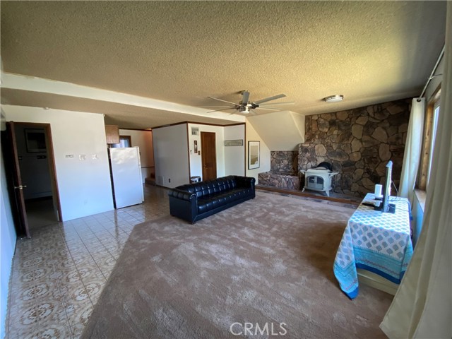 42060 Parkmont Drive, Quartz Hill CA: https://media.crmls.org/medias/20aa272f-4c2b-4840-964a-dfc435e14d5c.jpg