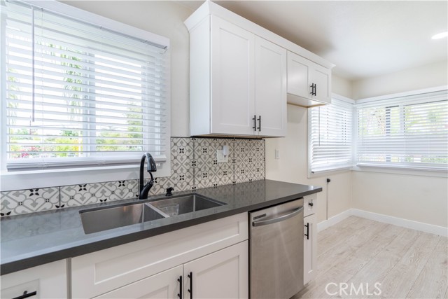 Detail Gallery Image 9 of 15 For 1142 Indian Hill Bld, Pomona,  CA 91767 - 3 Beds | 1 Baths