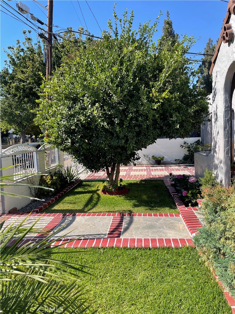 https://media.crmls.org/medias/20aac343-aeb6-410e-8c8c-9eff155a43ca.jpg?preset=X-Large