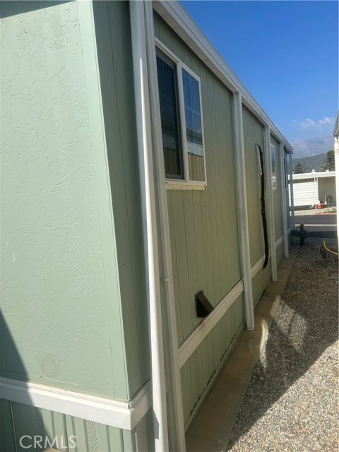13060 2nd Street, Yucaipa CA: https://media.crmls.org/medias/20aafa99-d4e4-40ac-892b-53b036c230d7.jpg