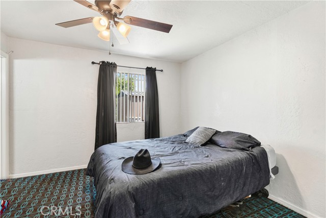 518 Lincoln Avenue, Bakersfield CA: https://media.crmls.org/medias/20ab925a-3c43-4221-85a1-843ed0d51fcb.jpg