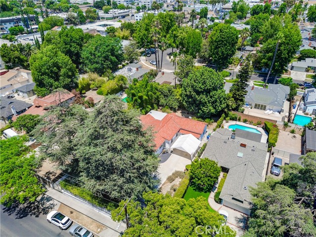 Detail Gallery Image 54 of 58 For 13621 Erwin St, Van Nuys,  CA 91401 - 4 Beds | 3 Baths