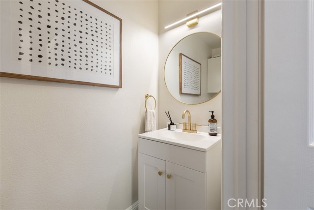 Detail Gallery Image 16 of 26 For 4345 Freedom Dr #C,  Calabasas,  CA 91302 - 2 Beds | 3 Baths