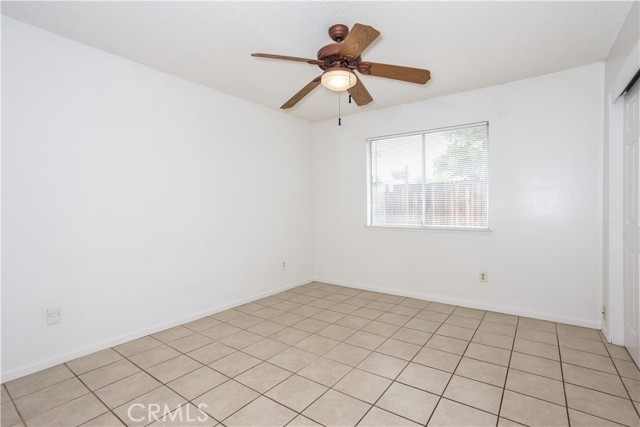 Detail Gallery Image 15 of 33 For 5905 Stone Bridge Ln, Bakersfield,  CA 93313 - 4 Beds | 2 Baths