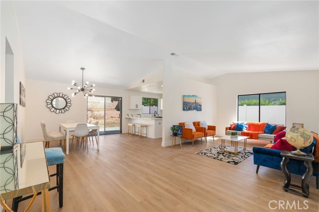 Detail Gallery Image 3 of 16 For 1075 Leslie Ct, Colton,  CA 92324 - 3 Beds | 2 Baths