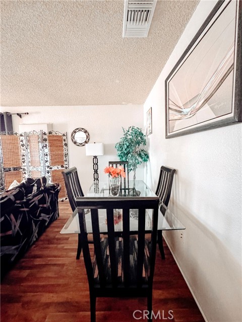 Detail Gallery Image 5 of 31 For 7851 Greenwood Avenue, California City,  CA 93505 - 3 Beds | 2 Baths