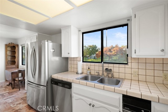 Detail Gallery Image 9 of 25 For 940 Calle Fresa, Nipomo,  CA 93444 - 3 Beds | 3/1 Baths