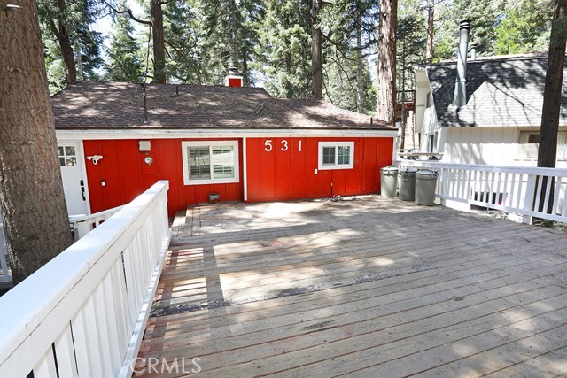 Detail Gallery Image 2 of 35 For 531 W Victoria Ct, Lake Arrowhead,  CA 92352 - 4 Beds | 2/1 Baths