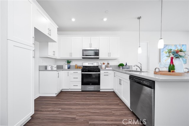 Detail Gallery Image 18 of 38 For 208 Bonita Ln, Rialto,  CA 92376 - 3 Beds | 2/1 Baths