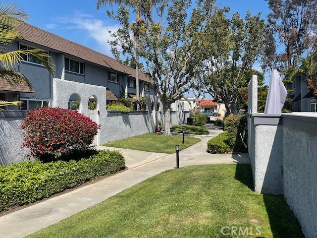 4666 Pinecrest, Huntington Beach CA: https://media.crmls.org/medias/20af00a9-e641-4829-9d0d-4514ed3167e9.jpg