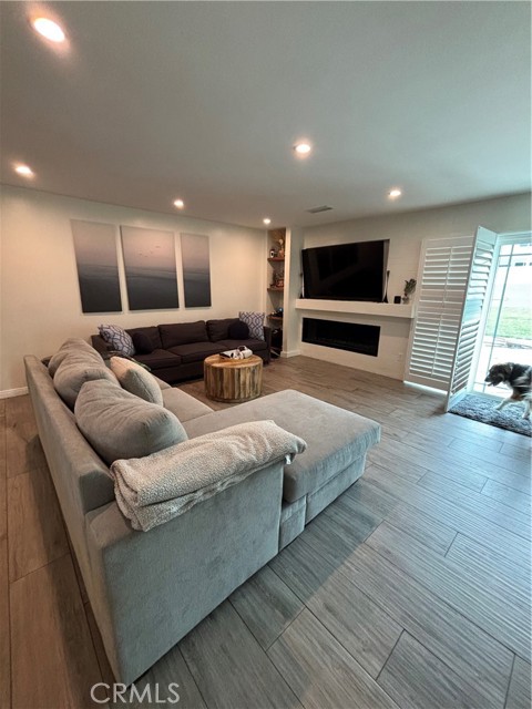 Detail Gallery Image 8 of 52 For 27069 Helmond Dr, Calabasas,  CA 91301 - 6 Beds | 4/1 Baths