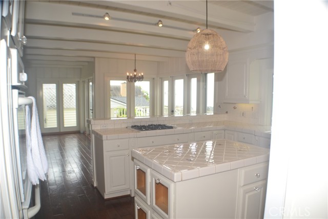 Detail Gallery Image 4 of 14 For 490 Diamond St, Laguna Beach,  CA 92651 - 3 Beds | 2 Baths