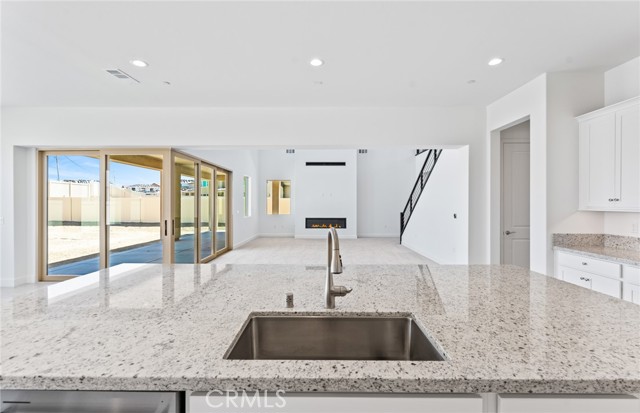17602 Col Ranch Drive, Riverside CA: https://media.crmls.org/medias/20b0fa27-3343-438f-86ff-ebeb01f904ec.jpg