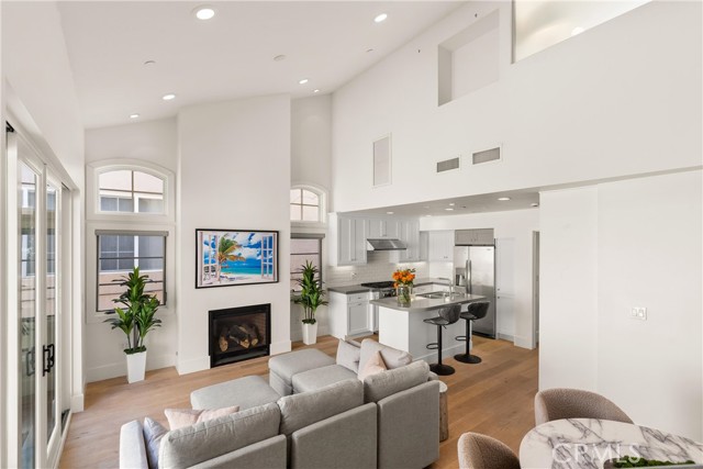 Front Image Thumbnail for CROC25271396