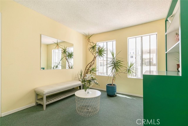 1422 Rock Glen Avenue, Glendale CA: https://media.crmls.org/medias/20b22281-e879-48af-ad5a-b2183e87a940.jpg