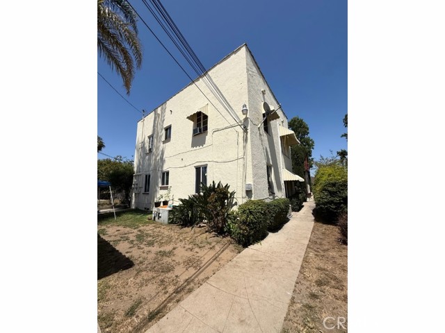 1237 S 3rd Street, Alhambra CA: https://media.crmls.org/medias/20b2b9e8-ba68-4634-b630-21548663710f.jpg