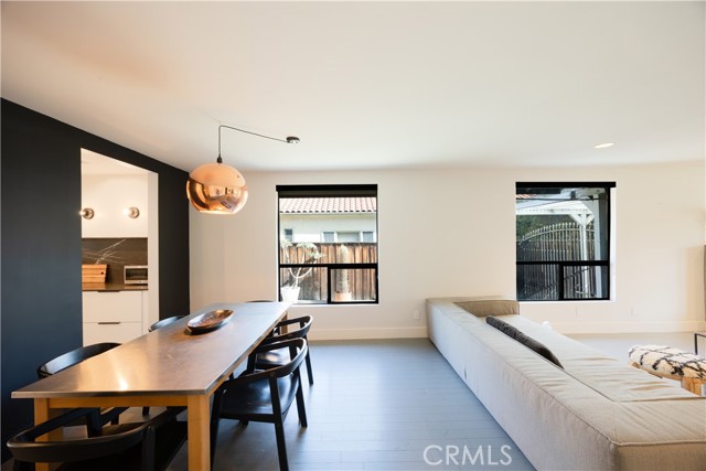 Detail Gallery Image 11 of 30 For 11049 Blix St, Toluca Lake,  CA 91602 - 3 Beds | 2 Baths