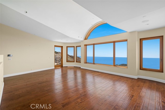 24517 Piuma Road, Malibu CA: https://media.crmls.org/medias/20b3c016-83f2-4287-acba-7c93d1bb1b55.jpg
