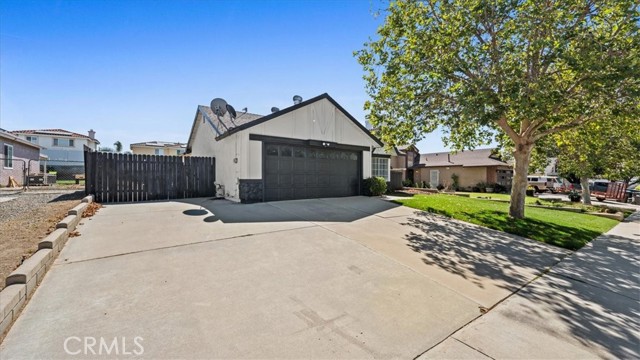 Detail Gallery Image 2 of 36 For 13420 Nutmeg St, Moreno Valley,  CA 92553 - 4 Beds | 2 Baths