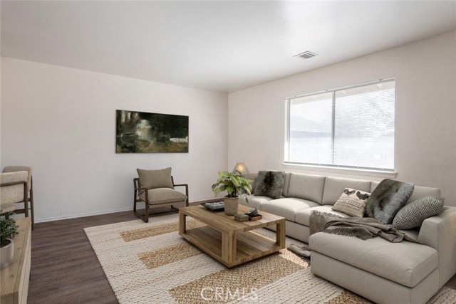20705 Thunderbird Road, Apple Valley CA: https://media.crmls.org/medias/20b40181-e088-4e98-8714-150de97655a9.jpg