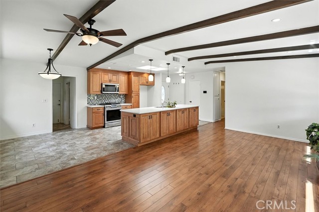 Detail Gallery Image 5 of 46 For 25612 Oakbar Ct, Newhall,  CA 91321 - 4 Beds | 3 Baths