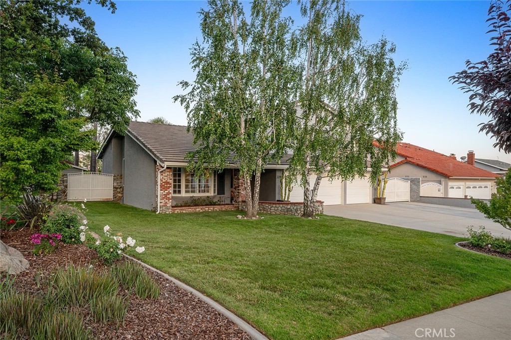 MLS #CV25117582 img 1