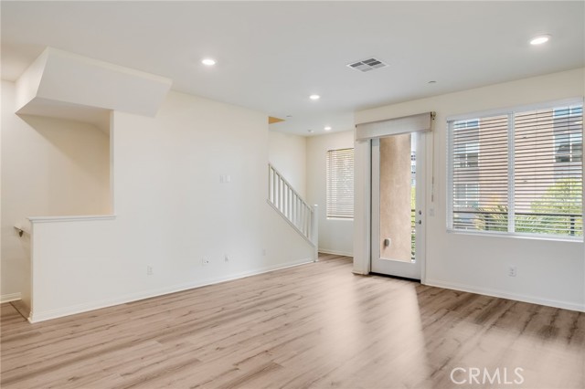 Detail Gallery Image 23 of 27 For 130 Unity, Irvine,  CA 92614 - 3 Beds | 2/1 Baths