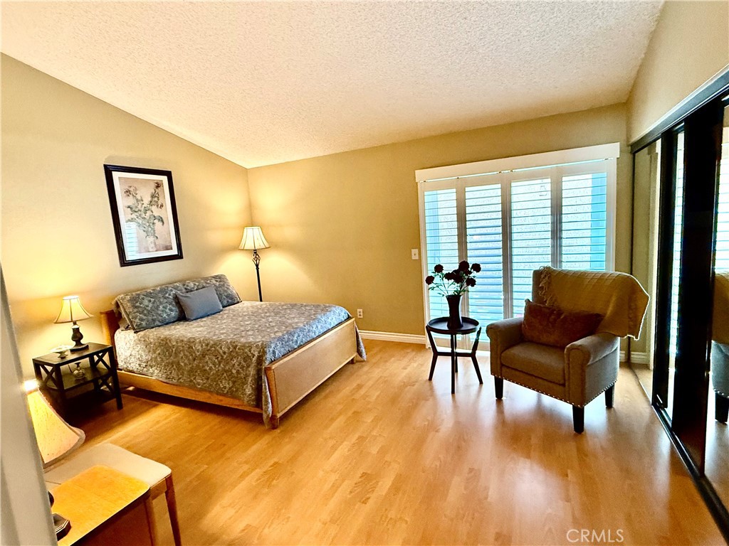https://media.crmls.org/medias/20b59dd6-6645-41d5-851d-2e89c4cbbc04.jpg?preset=X-Large