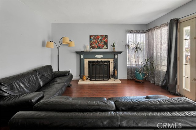 Image 6 of 26 For 40054 Oak Grove Avenue