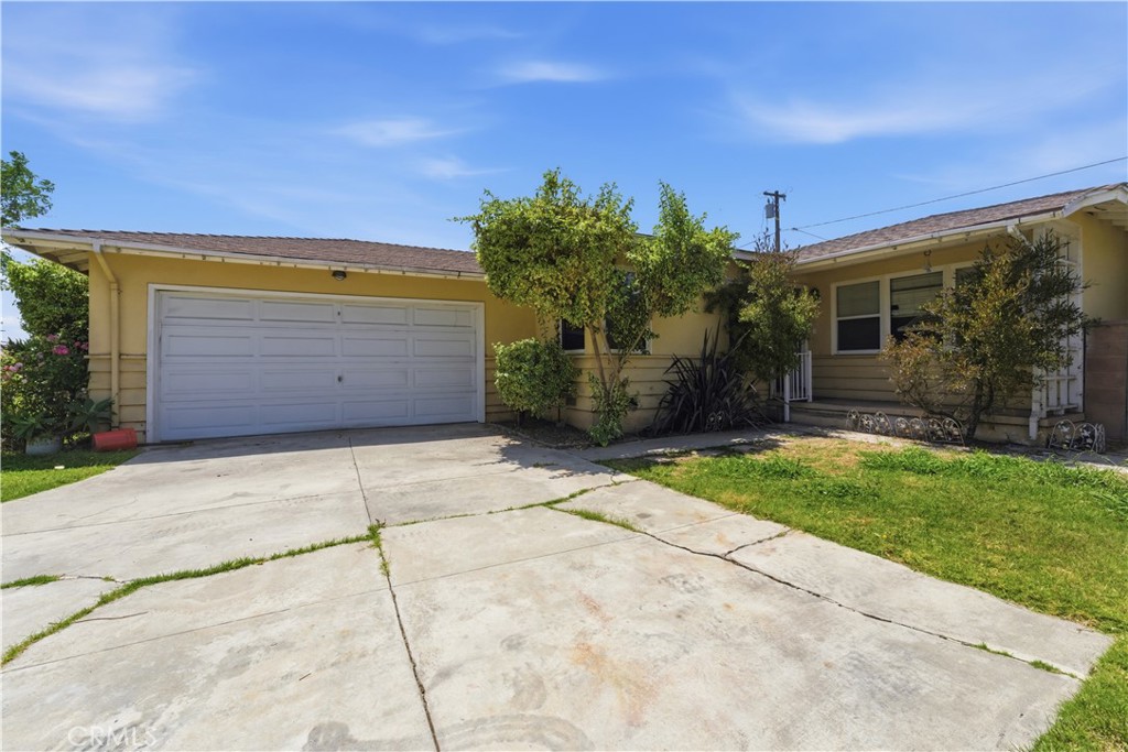 13709 Daphne Avenue