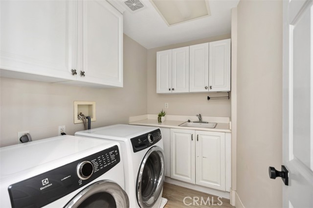1 Roberts Drive, Coto de Caza CA: https://media.crmls.org/medias/20b72bff-de63-4e13-848c-d876e1ebc9c1.jpg