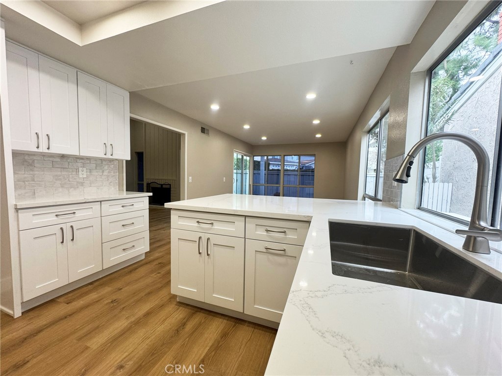 MLS #OC25246722 image #16