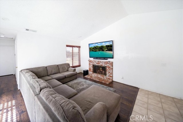 Detail Gallery Image 12 of 29 For 11231 Heathrow Dr, Riverside,  CA 92503 - 2 Beds | 2 Baths