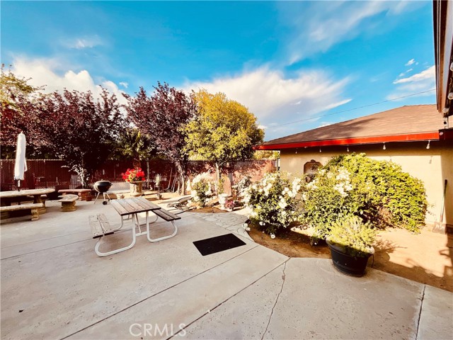 10195 Shangri La Avenue, Hesperia CA: https://media.crmls.org/medias/20b80fe5-f9cc-4a43-b7e7-f7e8878e28f8.jpg