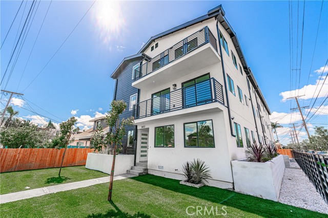 Detail Gallery Image 4 of 72 For 3653 Halldale Ave, Los Angeles,  CA 90018 - – Beds | – Baths