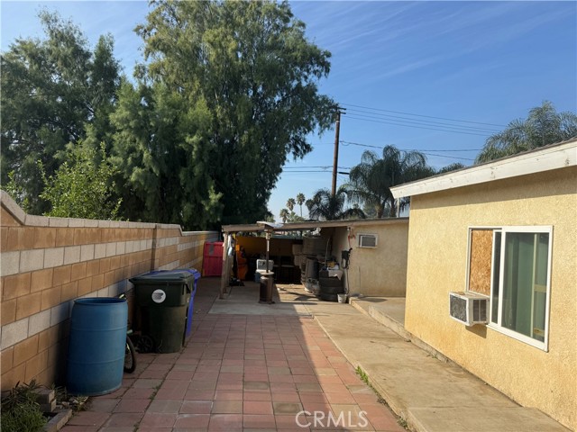 4176 Agate Street, Jurupa Valley CA: https://media.crmls.org/medias/20b8cd9c-b6e8-4f81-8e7e-b52efa61228a.jpg