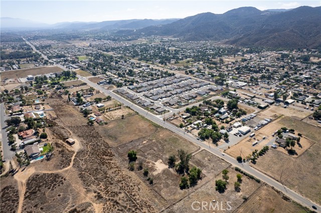 Detail Gallery Image 4 of 29 For 21026 Palomar St, Wildomar,  CA 92595 - – Beds | – Baths