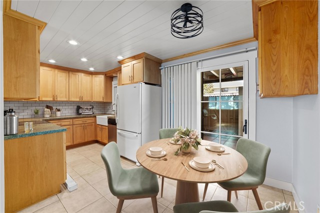 Detail Gallery Image 5 of 37 For 479 E 1st, Tustin,  CA 92780 - 2 Beds | 1/1 Baths