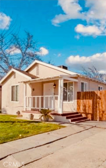 Detail Gallery Image 1 of 1 For 322 Knotts St, Bakersfield,  CA 93305 - 3 Beds | 1 Baths