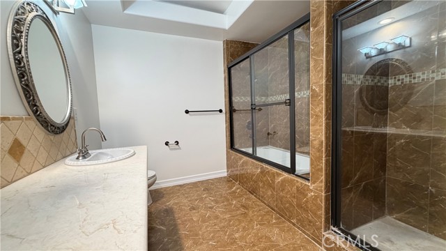 Detail Gallery Image 27 of 32 For 414 E Valencia Ave #111,  Burbank,  CA 91501 - 3 Beds | 3 Baths