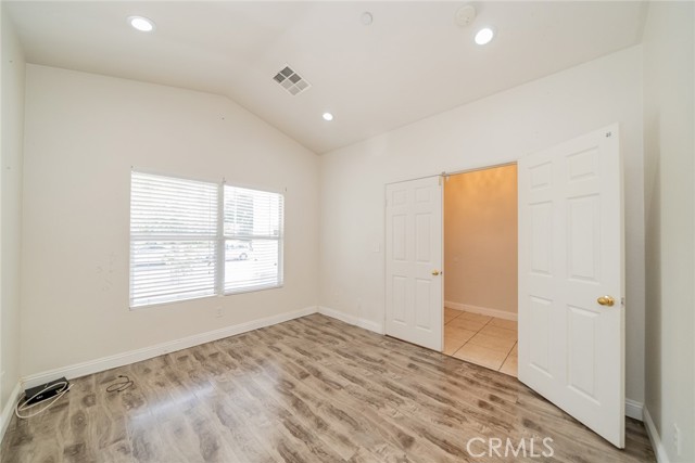 7404 Marshall Court, Highland CA: https://media.crmls.org/medias/20ba7952-637e-4a3a-972e-c6b14b5b9661.jpg