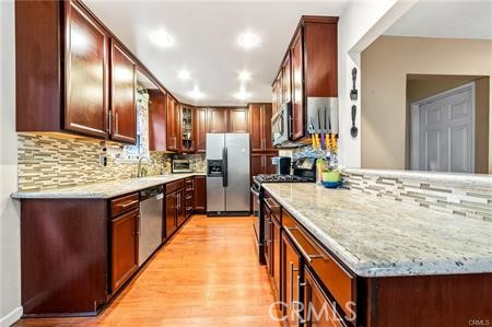 Detail Gallery Image 13 of 41 For 552 S Yorba St, Orange,  CA 92869 - 3 Beds | 2 Baths