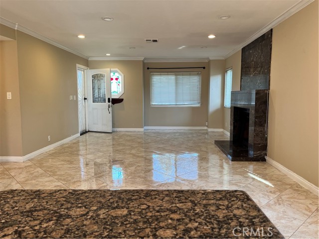 Detail Gallery Image 7 of 25 For 135 Flower #B,  Costa Mesa,  CA 92627 - 2 Beds | 2 Baths