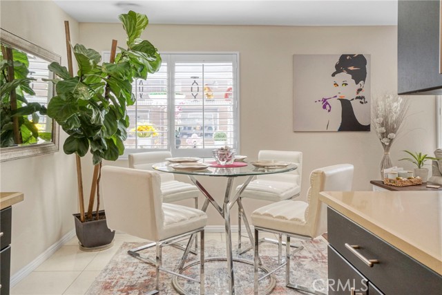 18730 Hatteras Street, Tarzana CA: https://media.crmls.org/medias/20bc0e7b-83e2-4c9f-bff3-93c10b43d380.jpg