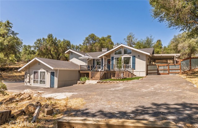 Detail Gallery Image 1 of 40 For 31388 Yosemite Springs, Coarsegold,  CA 93614 - 3 Beds | 2 Baths