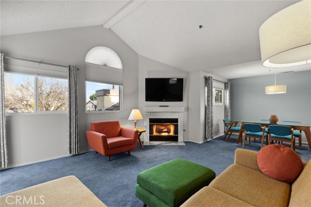 Detail Gallery Image 8 of 39 For 5 Valley Lake, Chico,  CA 95928 - 2 Beds | 2 Baths