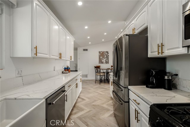 Detail Gallery Image 18 of 51 For 2303 N Magnolia, Palm Springs,  CA 92262 - 4 Beds | 2 Baths